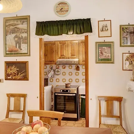 Clematis Apartment Cisterna d'Asti